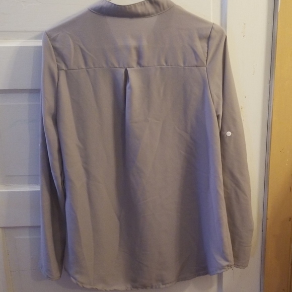 Womens gray blouse - Picture 3 of 5